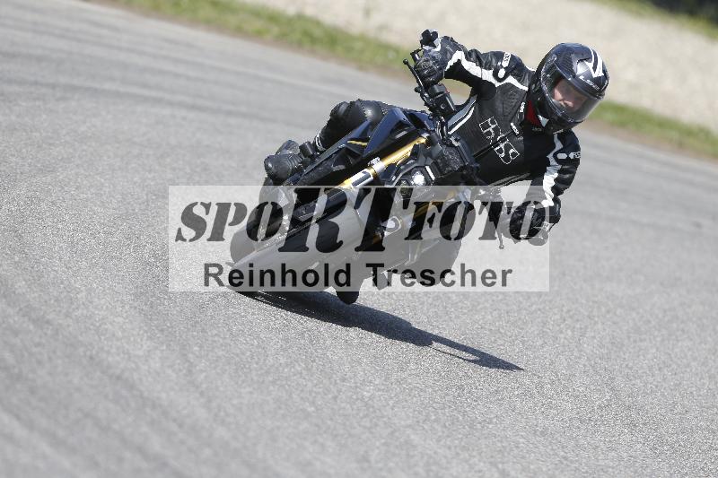 Archiv-2025/09 22.04.2025 Cornu Master School ADR/rot-rouge/12